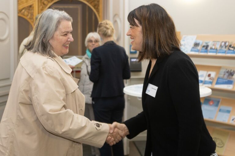 Petra Pinnow und Jacqueline Bernhardt